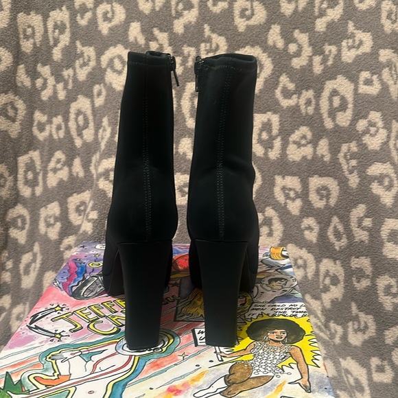 Jeffrey Campbell Arcadia Forest Green Neoprene Booties New 🆕 & Never Worn 😍 - Picture 8 of 17